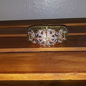 Gold costume jewelry Bracelet